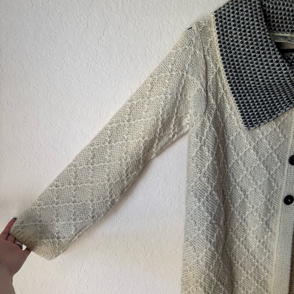 Carraig Donn | Women's 100% Wool Chunky Knit Longline Cardigan Size Medium - Picture 7 of 9